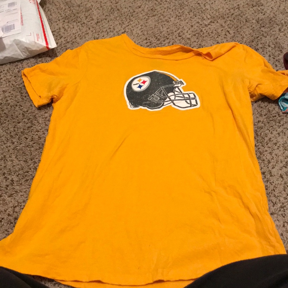 Womens Steelers tee